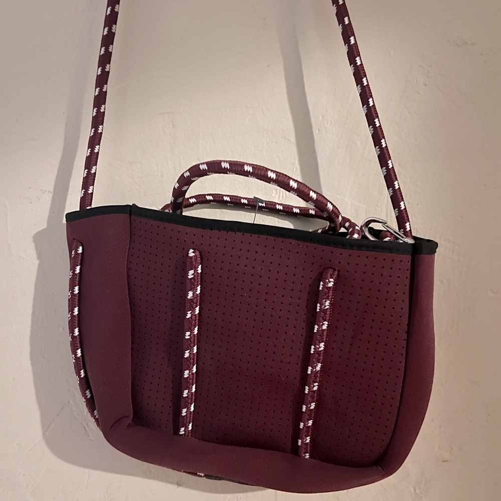 Gorgeous burgundy popups purse and cosmetic bag